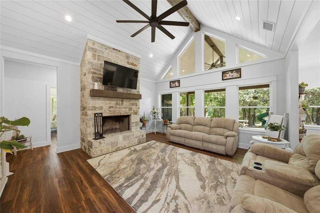 7600 County Road 1500, Athens, TX 75751 7600 County Road 1500, Athens, TX 75751