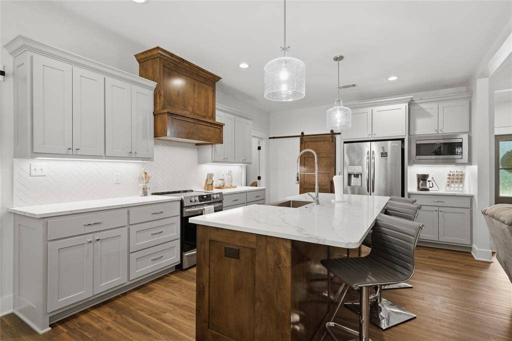 7600 County Road 1500, Athens, TX 75751 7600 County Road 1500, Athens, TX 75751