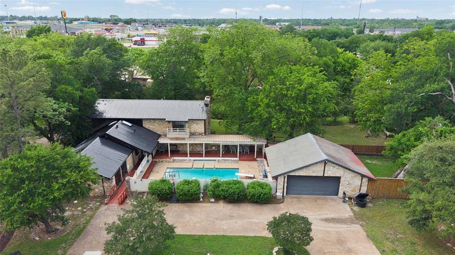 Property photo for 614 Mink Drive, Greenville, TX