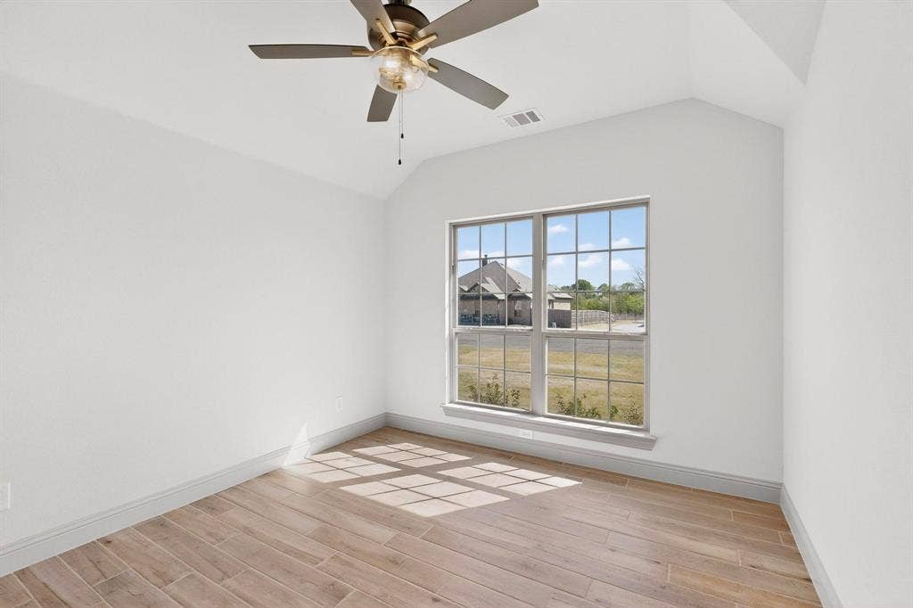906 Maxine Drive, Athens, TX 75751 906 Maxine Drive, Athens, TX 75751