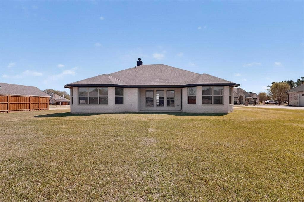 906 Maxine Drive, Athens, TX 75751 906 Maxine Drive, Athens, TX 75751