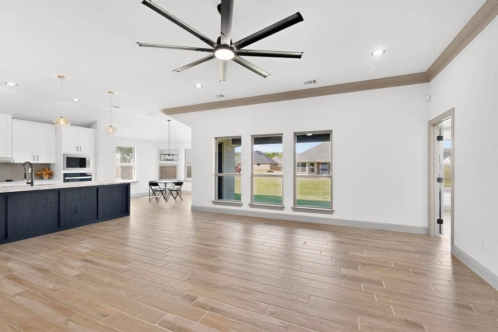 906 Maxine Drive, Athens, TX 75751 906 Maxine Drive, Athens, TX 75751