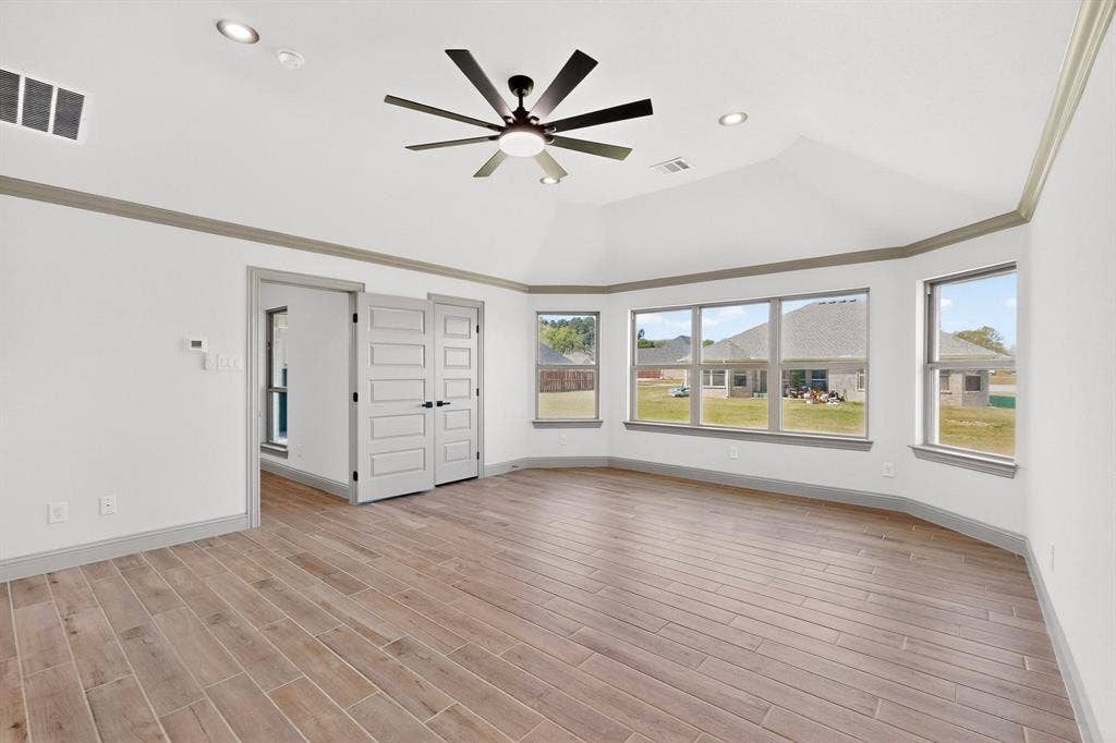 906 Maxine Drive, Athens, TX 75751 906 Maxine Drive, Athens, TX 75751