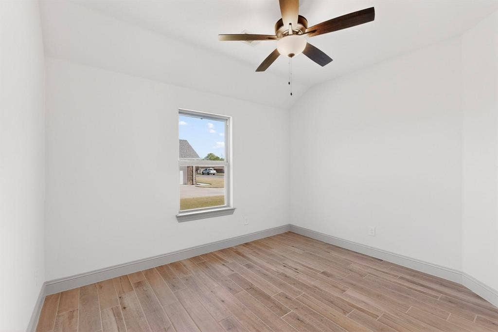 906 Maxine Drive, Athens, TX 75751 906 Maxine Drive, Athens, TX 75751
