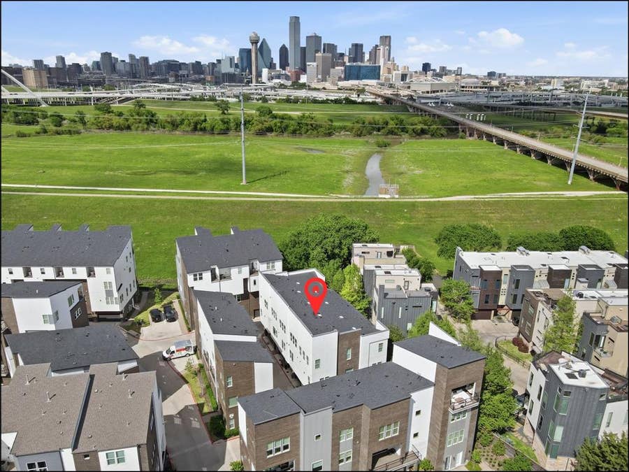 Property photo for 381 E Greenbriar Lane, #1002, Dallas, TX