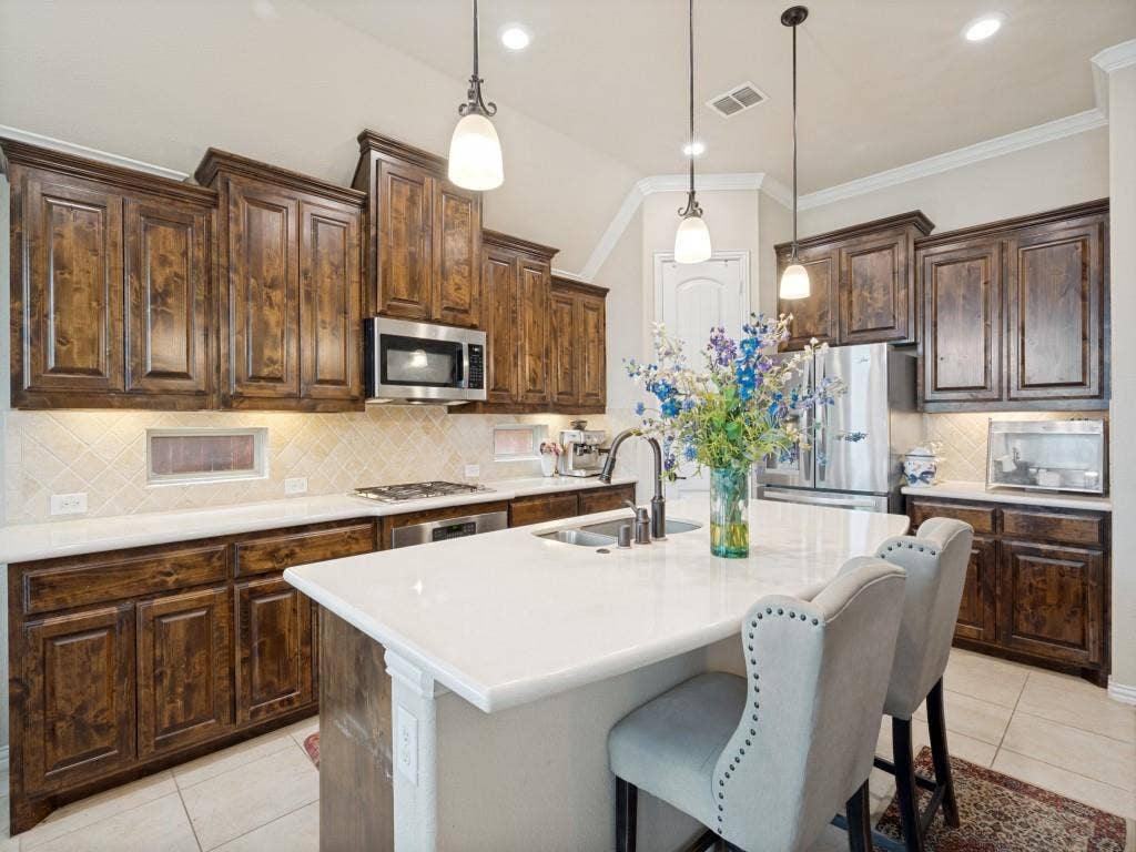 9948 Atlantic Lane, Frisco, TX 75035 9948 Atlantic Lane, Frisco, TX 75035