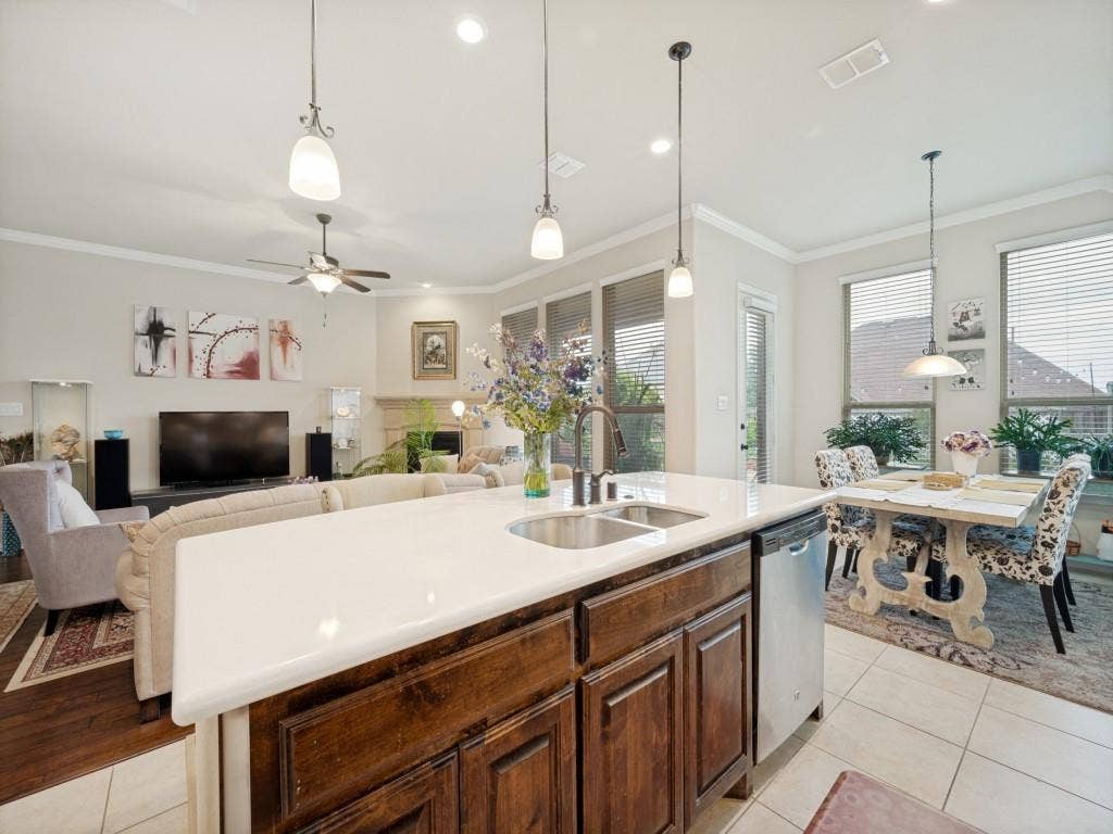 9948 Atlantic Lane, Frisco, TX 75035 9948 Atlantic Lane, Frisco, TX 75035
