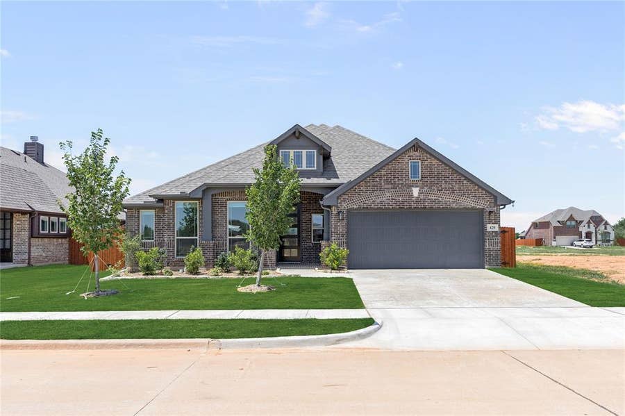 Property photo for 420 Carnero Drive, Granbury, TX