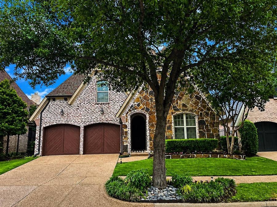 Property photo for 6146 Stapleford Circle, Dallas, TX