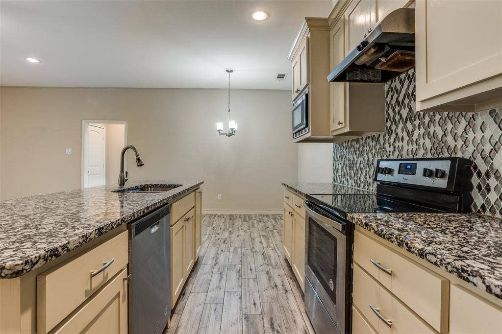 336 Austin Avenue, Wylie, TX 75098 336 Austin Avenue, Wylie, TX 75098