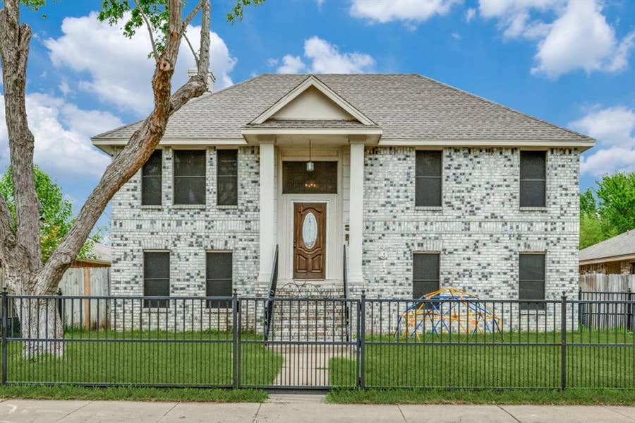 Property photo for 4912 Trinity Cross Court, Dallas, TX
