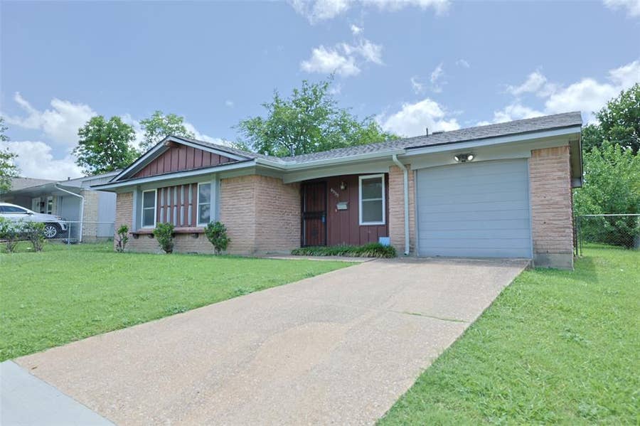 Property photo for 6539 Gentle River Drive, Dallas, TX