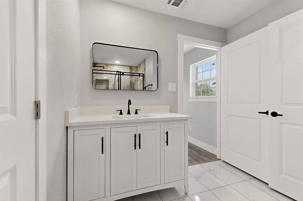 6060 County Road 166, Kaufman, TX 75142 6060 County Road 166, Kaufman, TX 75142