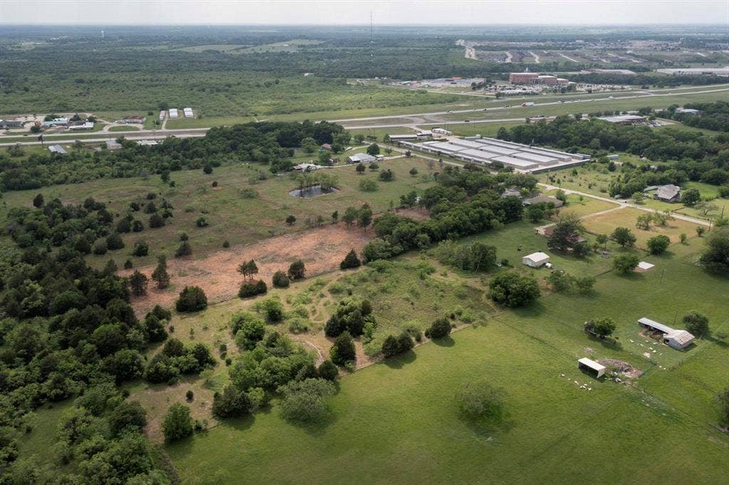6060 County Road 166, Kaufman, TX 75142 6060 County Road 166, Kaufman, TX 75142