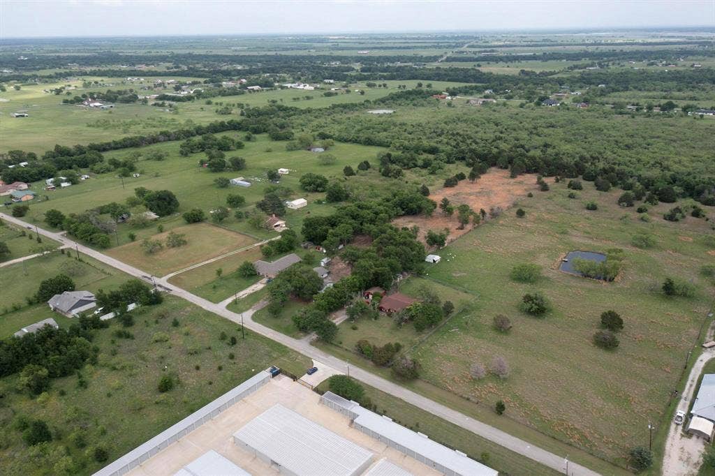 6060 County Road 166, Kaufman, TX 75142 6060 County Road 166, Kaufman, TX 75142
