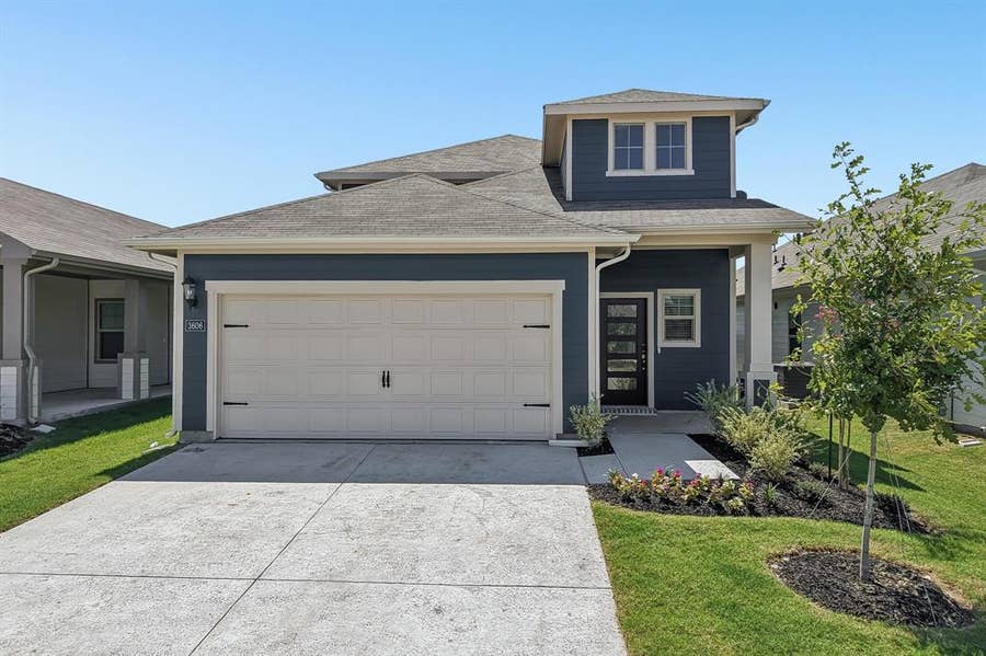 Property photo for 3606 Bridgeport Drive, Farmersville, TX
