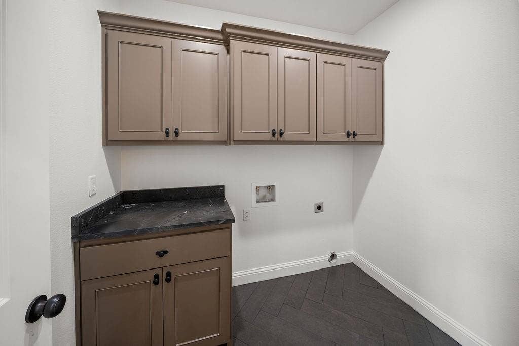 4628 Flat Creek Cove, Tyler, TX 75703 4628 Flat Creek Cove, Tyler, TX 75703