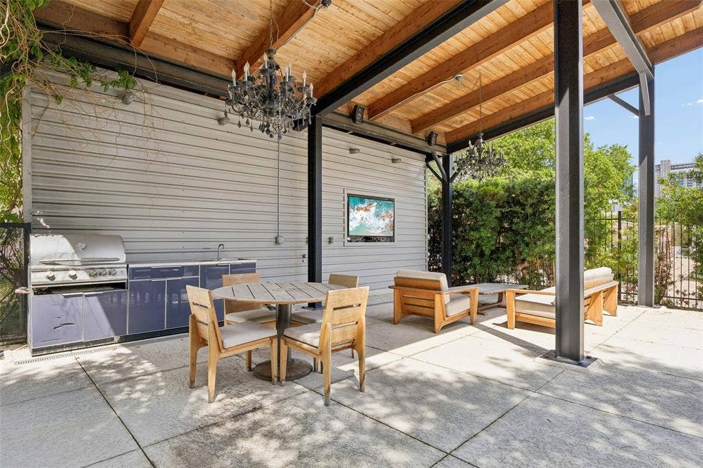2911 Magnolia Hill Court, Dallas, TX 75201 Community Space