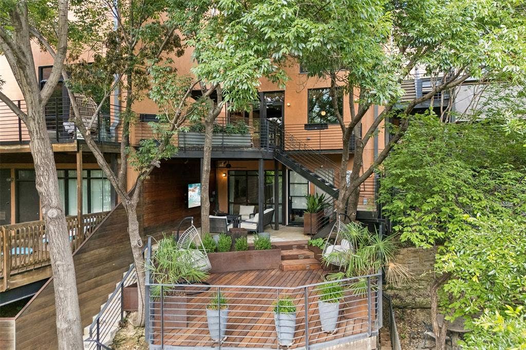 2911 Magnolia Hill Court, Dallas, TX 75201 Lower Deck