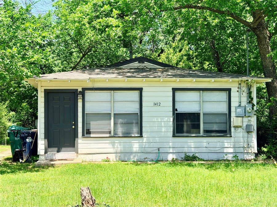 Property photo for 1412 Oakwood Drive, Denton, TX