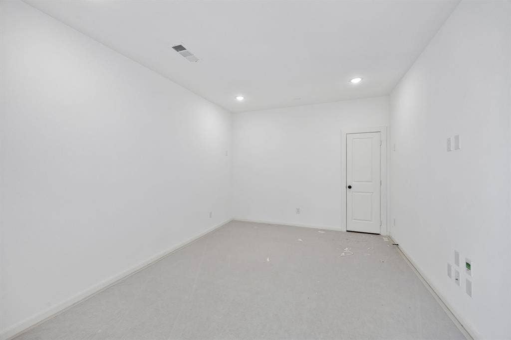 4211 Rosita Lane, Prosper, TX 75078 This spacious media room with adjacent game room create the ultimate family entertainment zone!