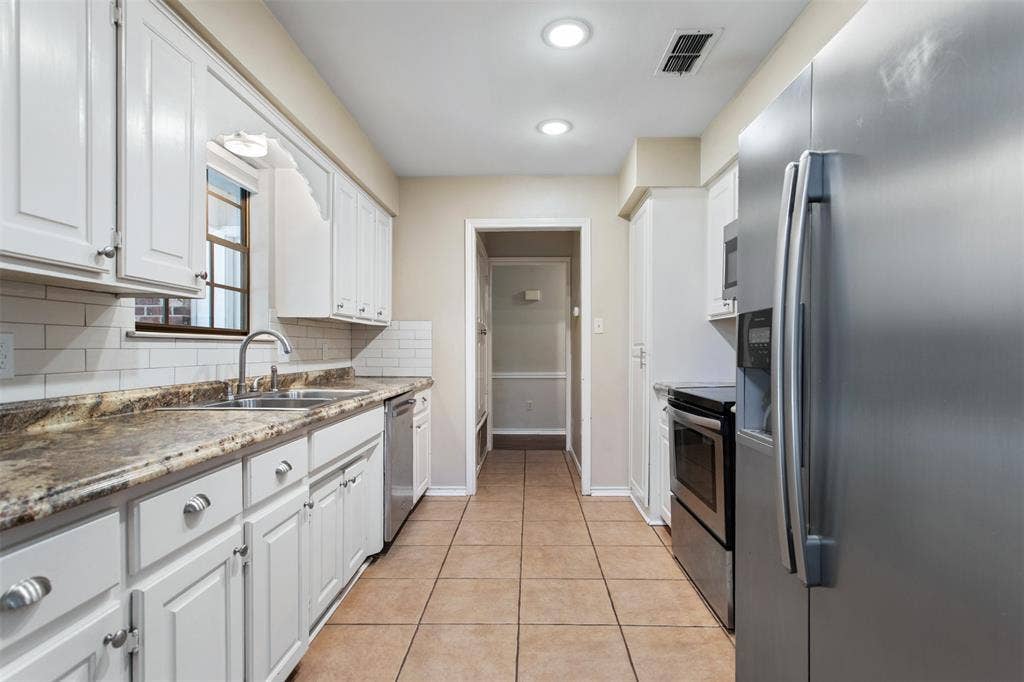 15049 Northwood Drive, Tyler, TX 75703 15049 Northwood Drive, Tyler, TX 75703