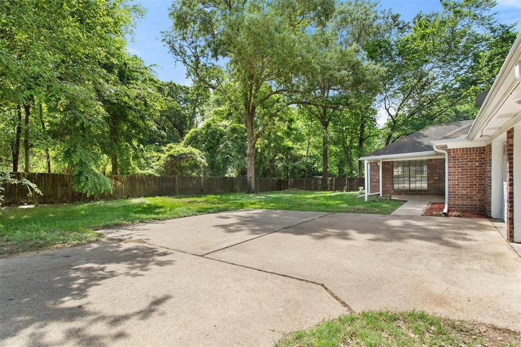 15049 Northwood Drive, Tyler, TX 75703 15049 Northwood Drive, Tyler, TX 75703