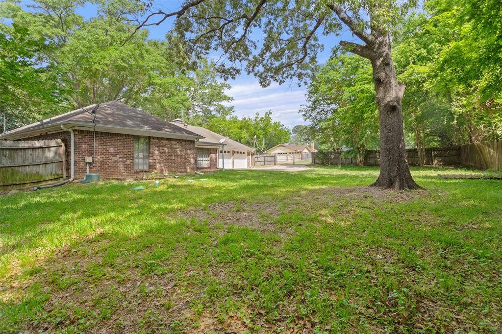 15049 Northwood Drive, Tyler, TX 75703 15049 Northwood Drive, Tyler, TX 75703