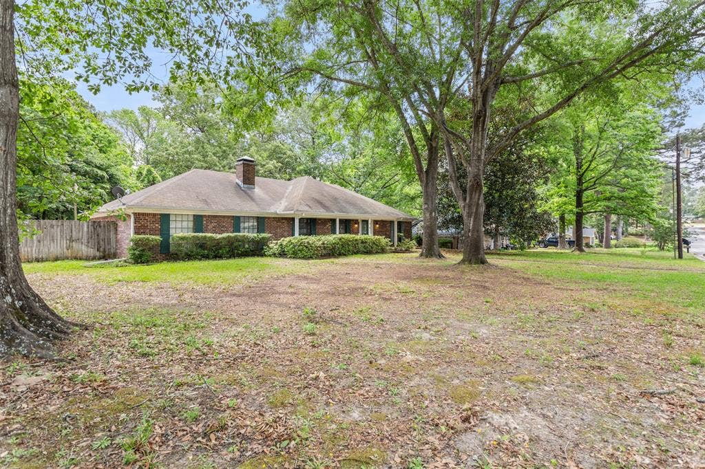 15049 Northwood Drive, Tyler, TX 75703 15049 Northwood Drive, Tyler, TX 75703