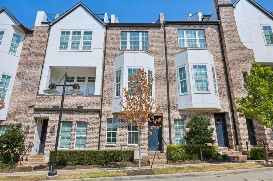 Property photo for 2268 Alterbrook Lane, Dallas, TX