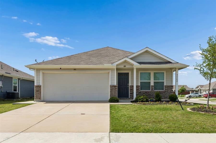 Property photo for 5202 Finbrooke Drive, Princeton, TX