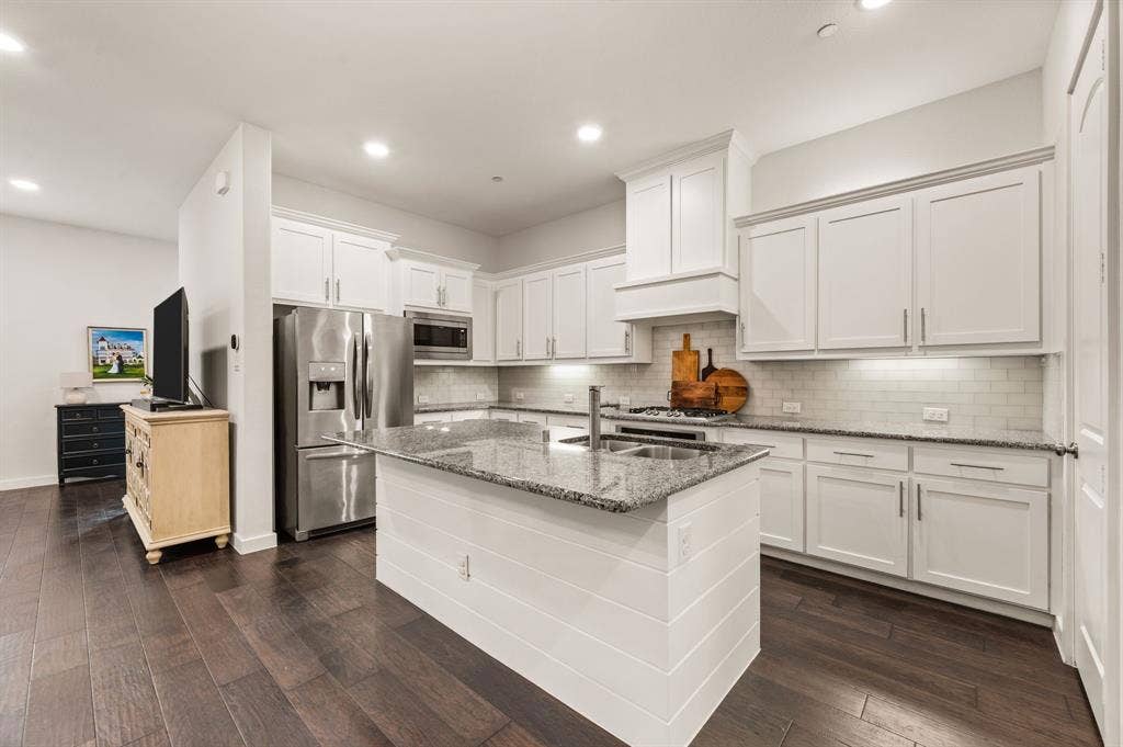 7383 Switchgrass Road, Frisco, TX 75033 7383 Switchgrass Road, Frisco, TX 75033