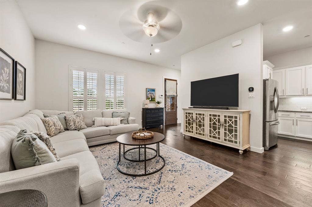 7383 Switchgrass Road, Frisco, TX 75033 7383 Switchgrass Road, Frisco, TX 75033
