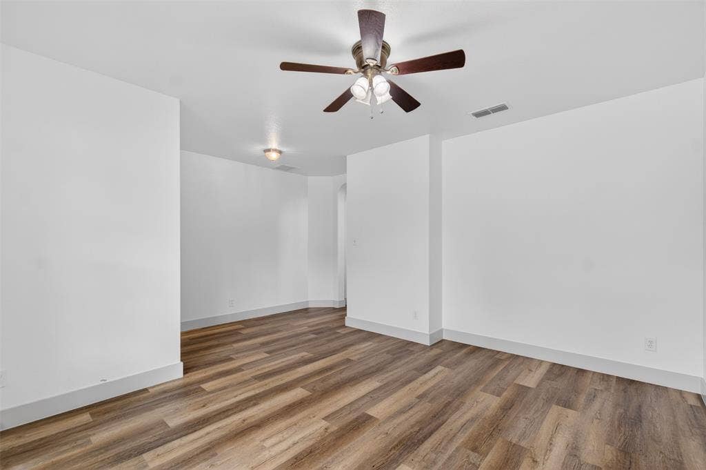 1321 Iron Horse Street, Wylie, TX 75098 1321 Iron Horse Street, Wylie, TX 75098