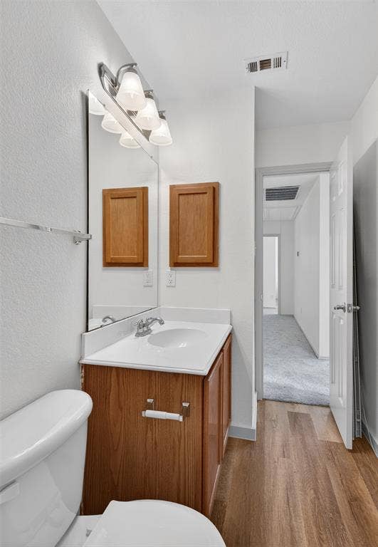 1321 Iron Horse Street, Wylie, TX 75098 1321 Iron Horse Street, Wylie, TX 75098