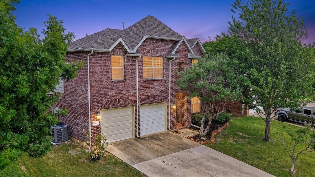 1321 Iron Horse Street, Wylie, TX 75098 1321 Iron Horse Street, Wylie, TX 75098