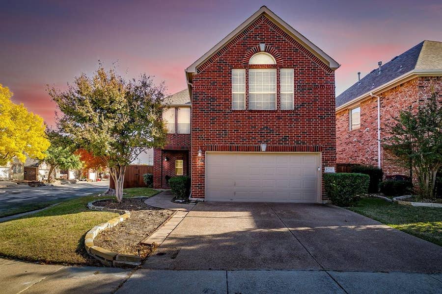 Property photo for 8216 Dogwood Lane, Irving, TX