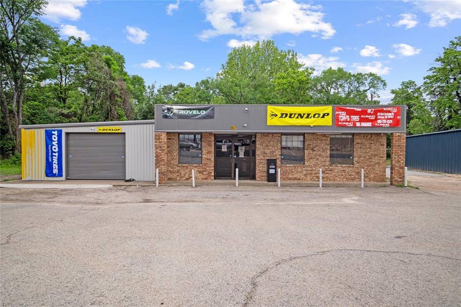 Property photo for 807 W Corsicana Street, Athens, TX