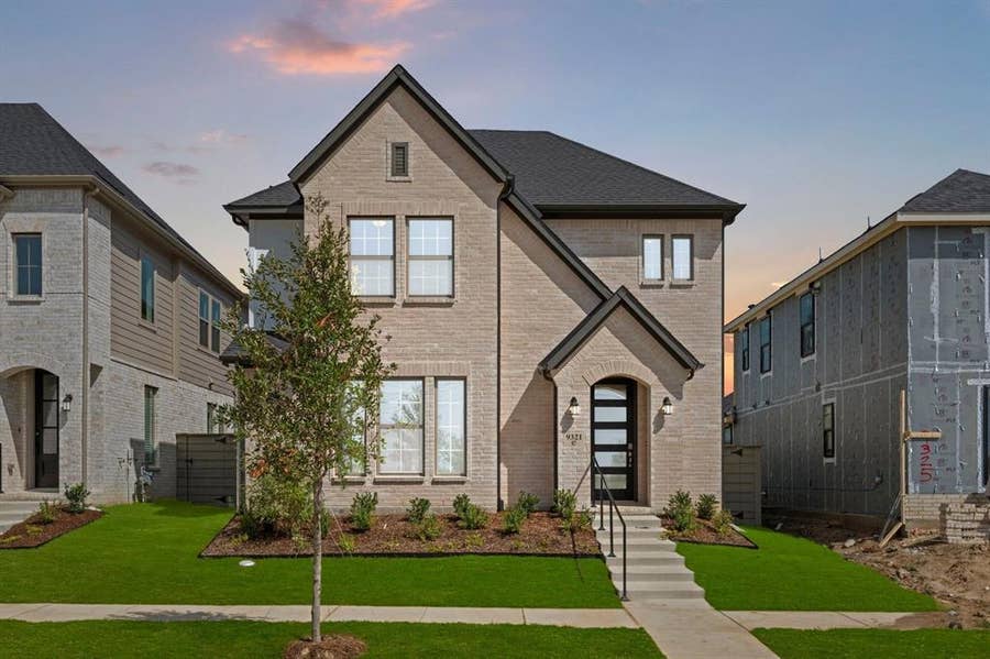Property photo for 9321 Rolling Meadow Way, Denton, TX