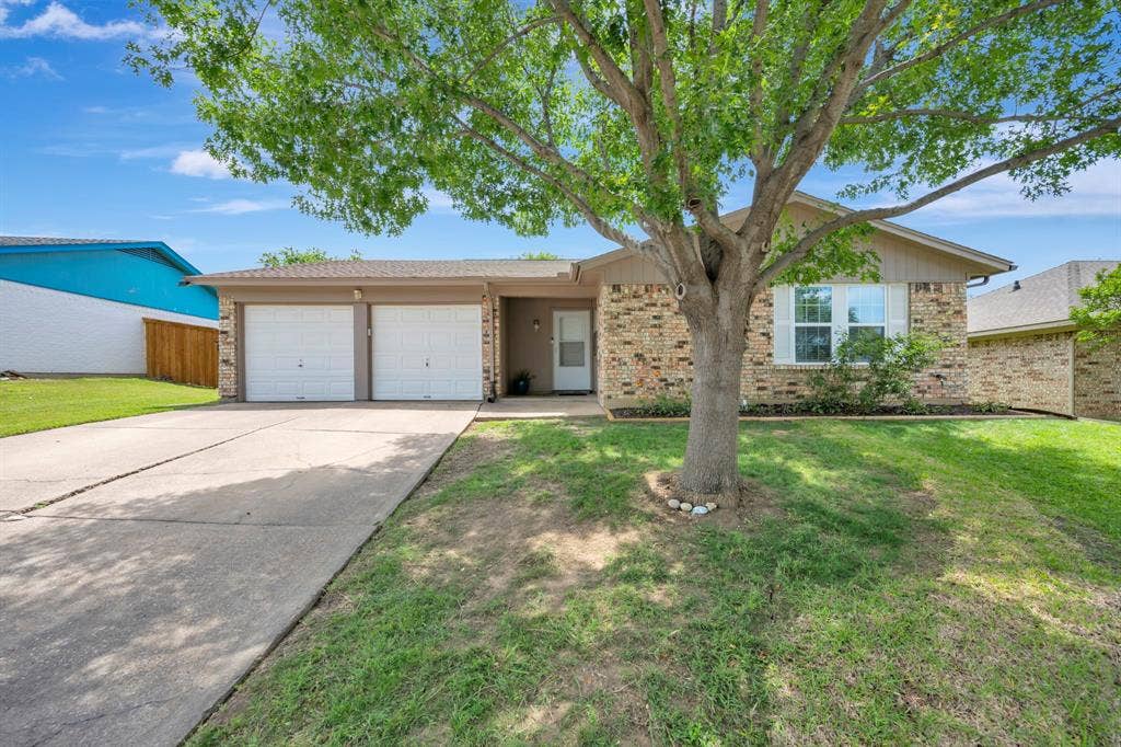6320 Melinda Drive, Watauga, TX 76148 6320 Melinda Drive, Watauga, TX 76148