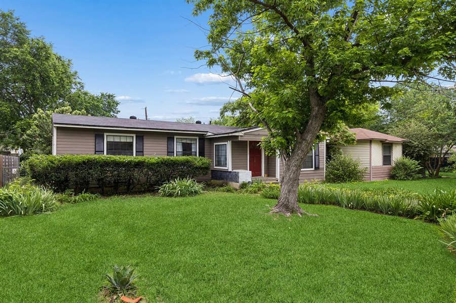 Property photo for 2816 Encino Drive, Dallas, TX