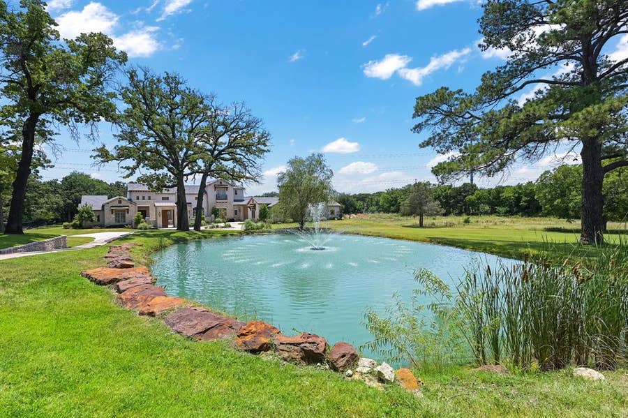 Property photo for 7120 Shady Grove Road, Keller, TX