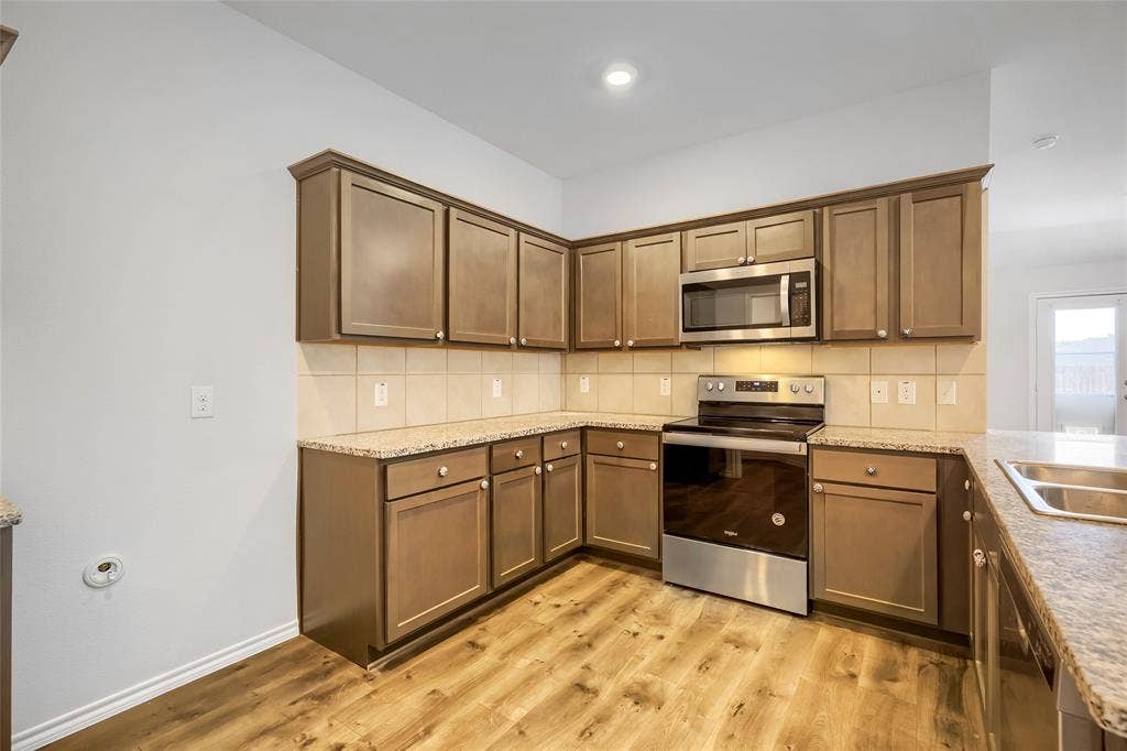 3327 Hawkins Drive, Fate, TX 75189 3327 Hawkins Drive, Fate, TX 75189