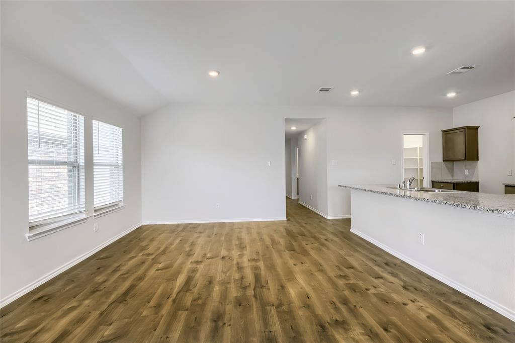 3327 Hawkins Drive, Fate, TX 75189 3327 Hawkins Drive, Fate, TX 75189
