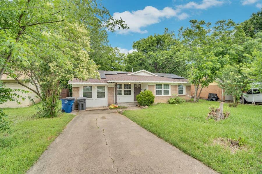 Property photo for 419 HighCrest Drive, Dallas, TX