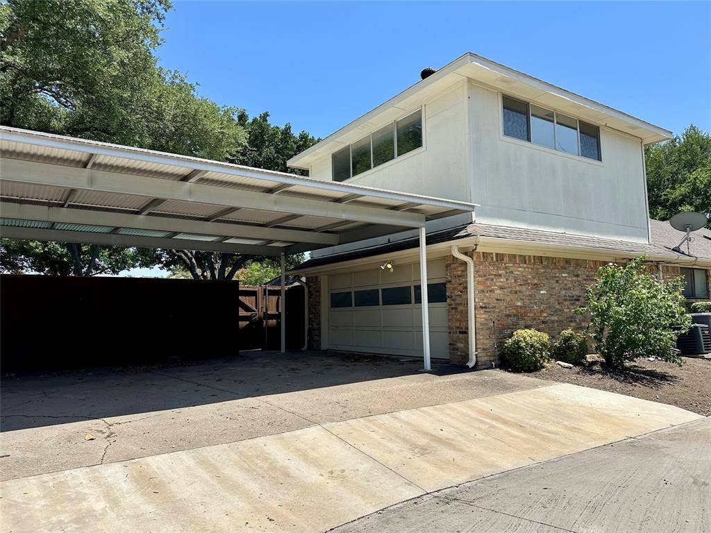 7145 Crooked Oak Drive, Dallas, TX 75248 2 car garage with carport