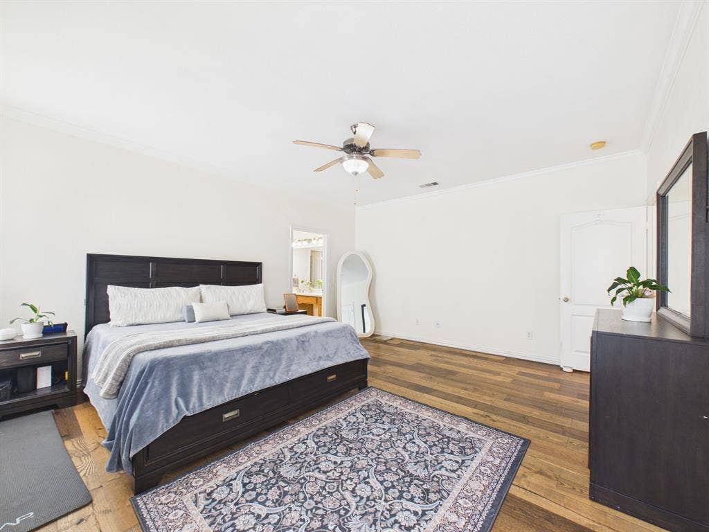 5640 Jennifer Lane, Midlothian, TX 76065 master bedroom