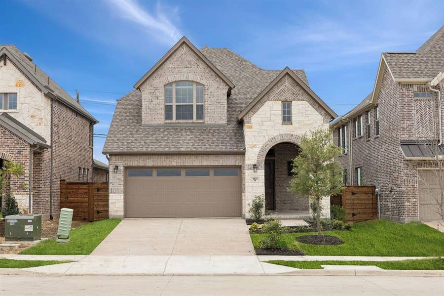 Property photo for 1821 Jade Forest Lane, Mesquite, TX