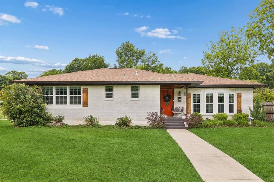 Property photo for 2306 W Five Mile Parkway, Dallas, TX