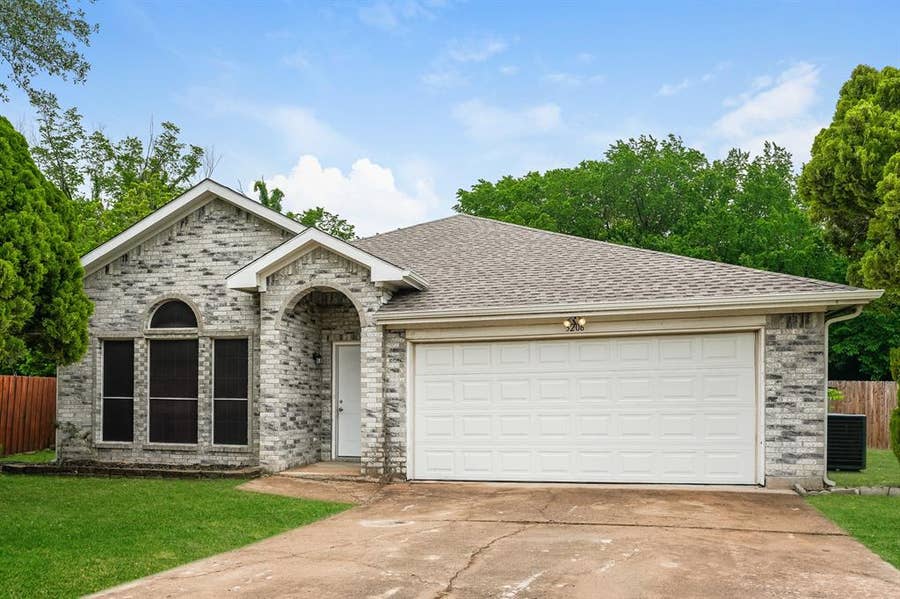 Property photo for 3206 Weirgate Court, Grand Prairie, TX